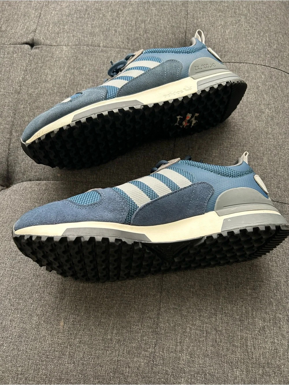 adidas Men’s Blue and White Retro Trainer Sneakers